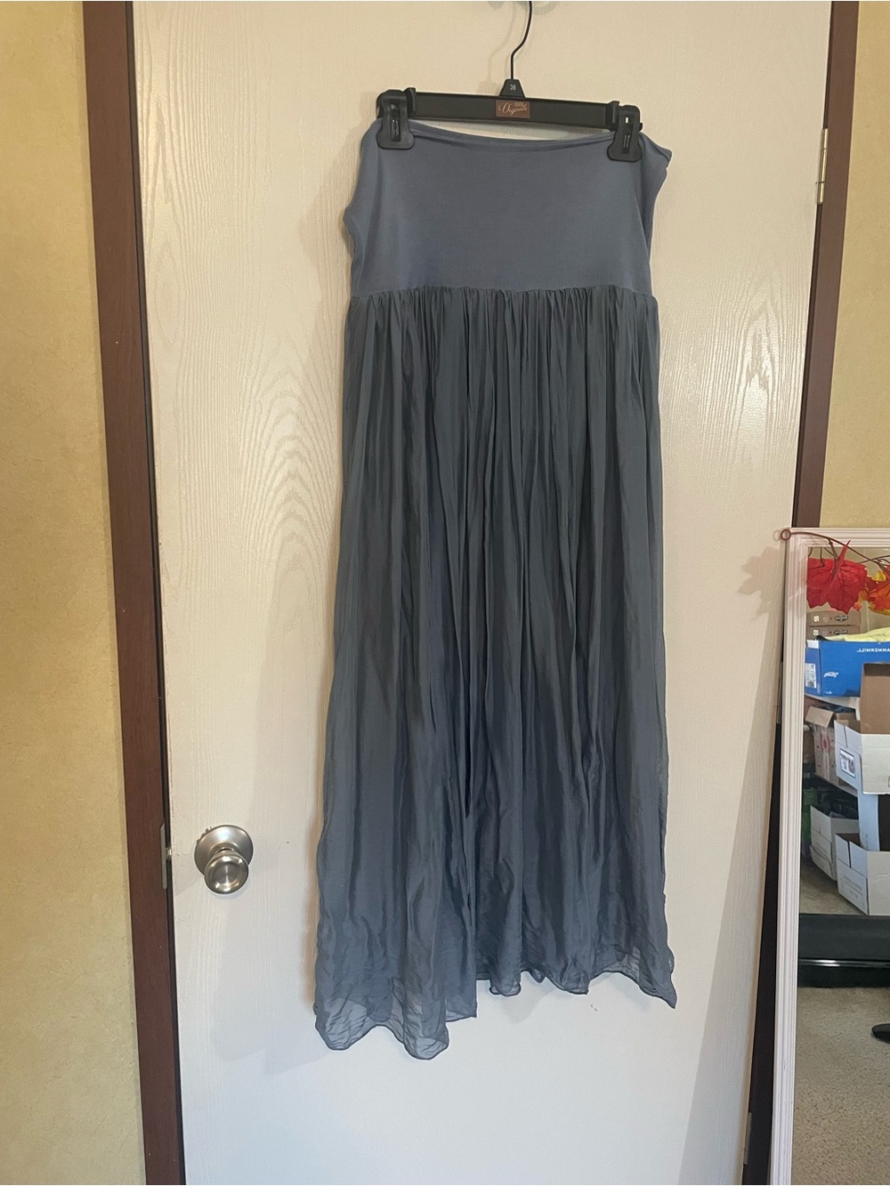 LOLA Made In Italy Silk Blend Plissé Crinkle Maxi Skirt - Steel Blue / Grey - L